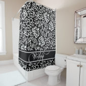 Elegant Damask Name en Monogram Black and White Douchegordijn (In situ)