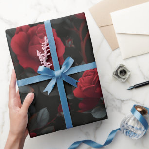 Elegant Dieprode Roos Zwarte Bloemmotief Cadeaupapier