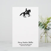 Elegant Dressage Rider die een Pirouette uitvoert Briefpapier (Staand voorkant)