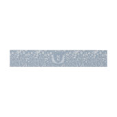 Elegant Dusty Blue Floral Crest Monogram Weddensch Uitnodigingen Wikkel (Vlak)