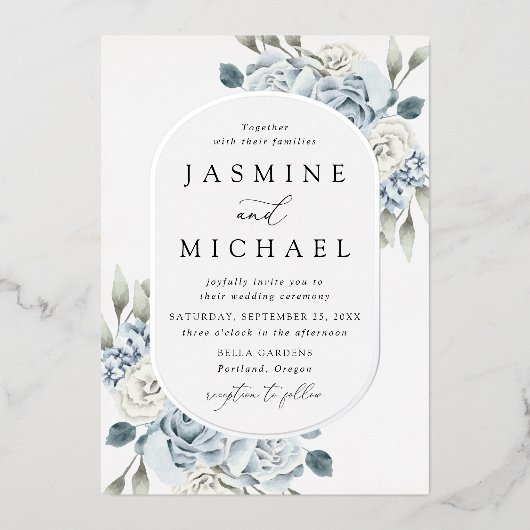 Elegant Dusty Blue Floral Lijst Wedding Folie Uitnodiging (Voorkant)