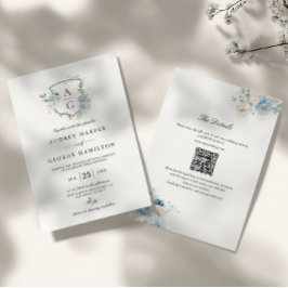 Elegant Dusty Blue Floral Monogram Crest Bruiloft Kaart