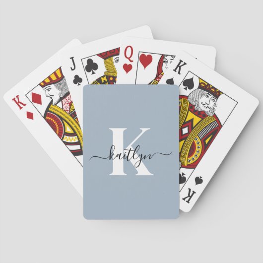 Elegant Dusty Blue Script Monogram Pokerkaarten (Achterkant)
