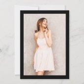 Elegant eenvoudig modern wit zwart foto afstuderen kaart (Achterkant)