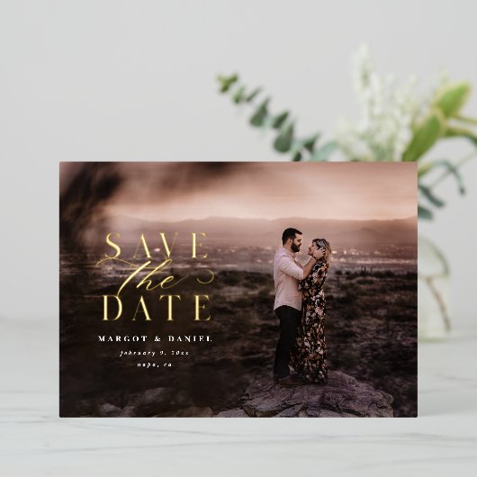 Elegant en Klassieke Foto opslaan Datum Folie Uitnodiging (Staand Voorkant)