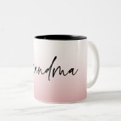 Elegant en subtiel roze Grandma Script Gift Tweekleurige Koffiemok (Voorkant rechts)
