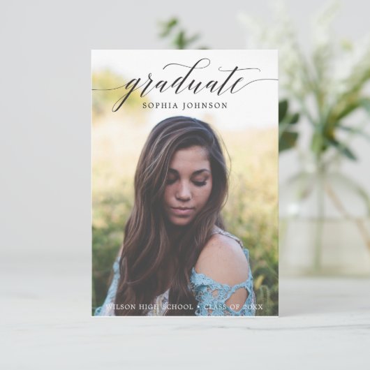 Élégant Faire-part de graduation de script avec ph (Debout devant)