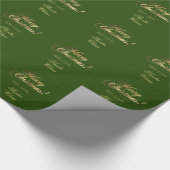 Elegant Faux Gold Script Merry kerstgroen Cadeaupapier (Hoek)