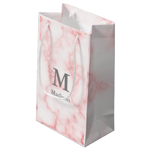 Elegant Faux Roze Marble Gray Name en Monogram Klein Cadeauzakje (Achterkant Gekanteld)