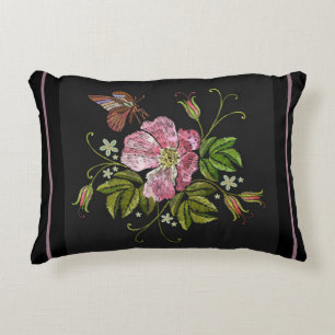 Elegant Floral Embroidery Pattern Black Background Accent Kussen