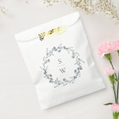 Elegant Floral Laurel Wreath Monogram Wedding Bedankzakje (Gezegeld)