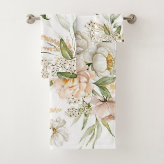 Elegant floral towels with soft, pastel flowers  bad handdoek