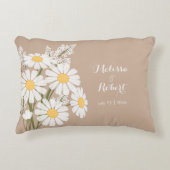 Elegant Floral White Daisies Wedding Accent Kussen (Voorkant)
