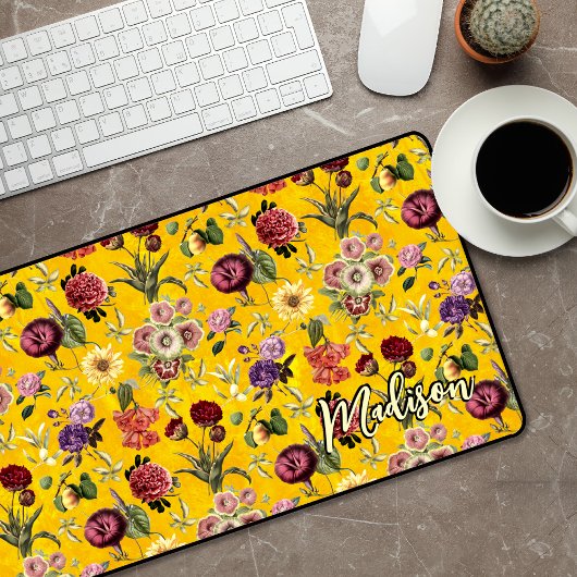 Elegant geel bloemmotief monogram bureaumat