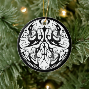 Elegant gezicht in vuur en vlammen Tribal Design Keramisch Ornament