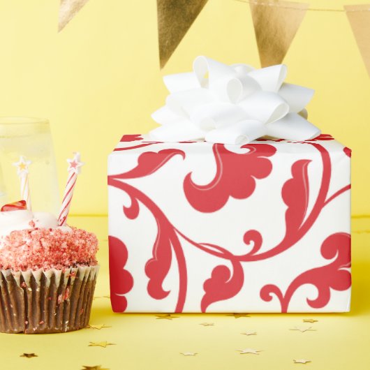 Elegant girale rode florale monogram cadeaupapier (Verjaardagsfeest)