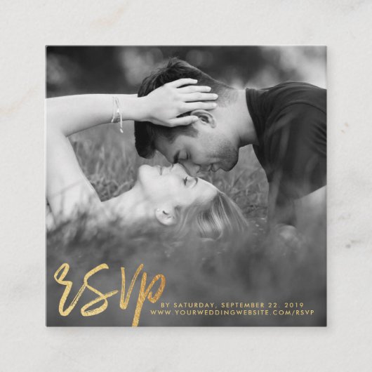 Elegant Gold Foil Script Foto RSVP Informatiekaartje (Voorkant)