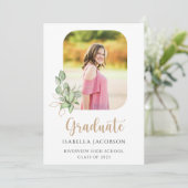 Elegant Gold Greenery Foto Afstuderen Kaart (Staand voorkant)