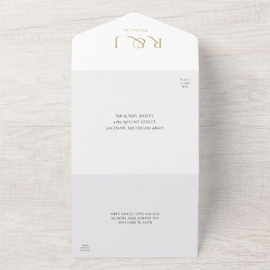 Elegant Gold Monogram Fotobruiloft Datum All In One Uitnodiging (Buitenkant)