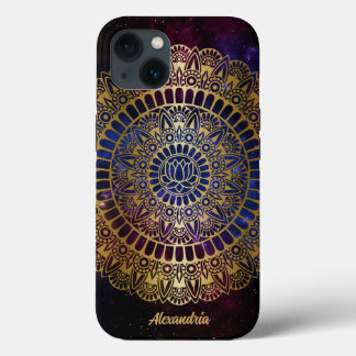 Elegant Gold op Dark Nebula Lotus Henna Mandala iPhone 13 Hoesje