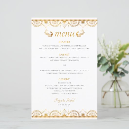 Elegant Gold Pattern Indian Wedding Menu (Staand voorkant)
