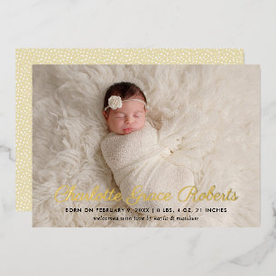 Elegant Gold Script Baby Foto geboortebekendmaking Folie Uitnodiging