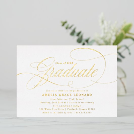 Elegant Gold Script Graduation Party Folie Uitnodiging (Staand Voorkant)