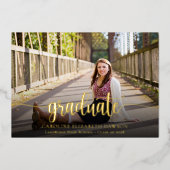 Elegant Gold Script Photo Afstuderen Folie Uitnodiging (Voorkant)