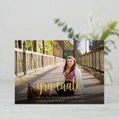 Elegant Gold Script Photo Afstuderen Folie Uitnodiging (Staand Voorkant)