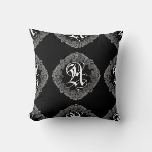 Elegant Gothic Initiaal A Sierkussen