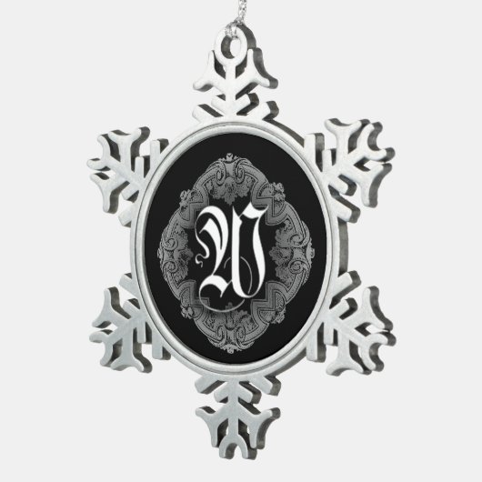 Elegant Gothic Initiaal W Snowflake Ornament (Rechts)