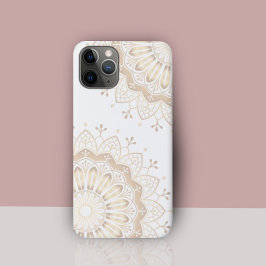 Elegant Goud Mandala Patroon op Wit iPhone 11 Pro Hoesje