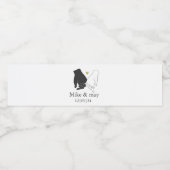 Elegant Goud, Zwart, en Wit Monogram Bruiloft Waterfles Etiket (Enkel label)