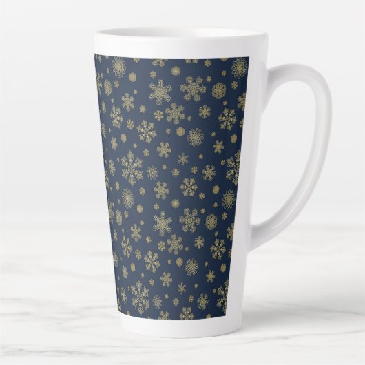Elegant Gouden Sneeuwvlok Winter Patroon Latte Mok (Rechts)