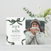 Elegant Green Bow Graduation Save the Date (Debout devant)