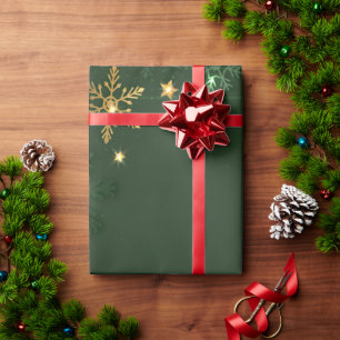 Elegant Green Gold Snowflakes Holiday Cadeaupapier