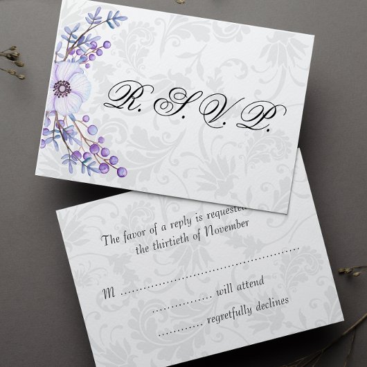 Elegant Grey Damask en Paarse Floral Wedding RSVP