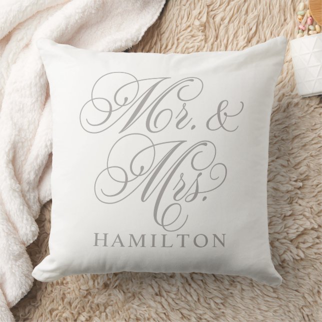 Elegant Grey Mr en Mrs Script Custom Monogram Kussen (Deken)