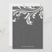 Elegant grijs damast en witte wervelingen bruiloft kaart (Achterkant)