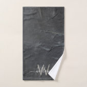 Élégant Gris de Charbon Stone Script Monogramme (Serviette à main)