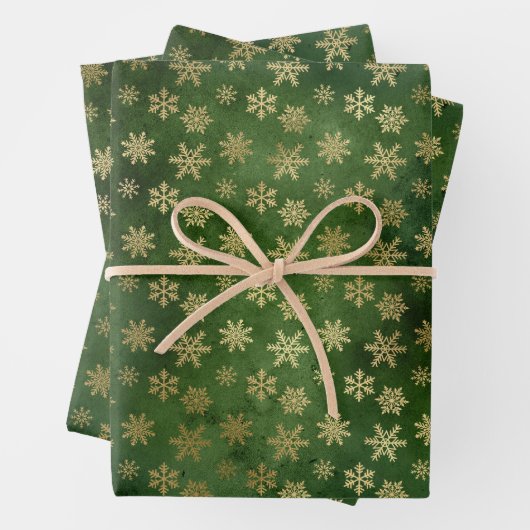 Elegant groen goud folie sneeuwvlokken patroon fee inpakpapier vel (In situ)
