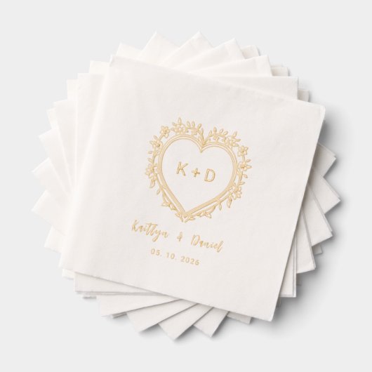 Elegant Heart Wreath Monogram Wedding Napkins (Insitu (empilé))