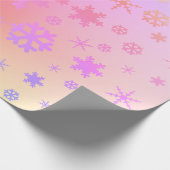 Elegant Holografisch kerstsnowflake-patroon Cadeaupapier (Hoek)