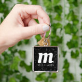 Elegant Initiaal Surname Black Marble Sleutelhanger (Hand)
