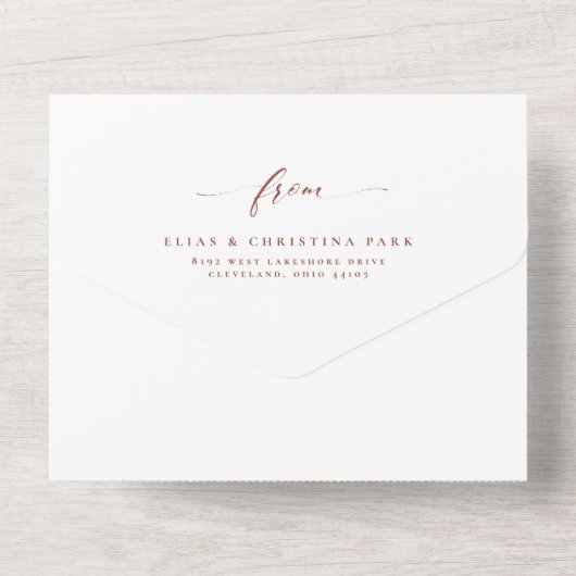 Elegant initialen simpele terracotta roestbruiloft all in one uitnodiging (Achterkant)