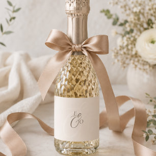 Elegant Ivoor Monogram Verzacht bruin Bruiloft Sparkling Wijnetiket