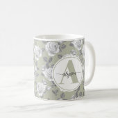 Elégant jardin Rose à Sage Green Monogram Mug (Devant droit)