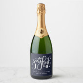 Elegant Joyful Script Navy Blue Vakantie Sparkling Wijnetiket (Voorkant)