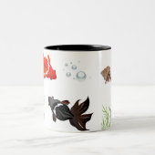 Elegant Koi Fish Zen Design – Vreedzaam Japans A Tweekleurige Koffiemok (Center)