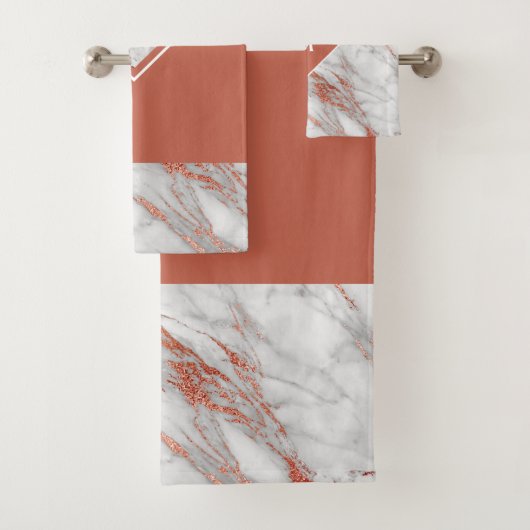 Elegant koper Roos Gold en witte marmer |Monogram Bad Handdoek (Insitu)